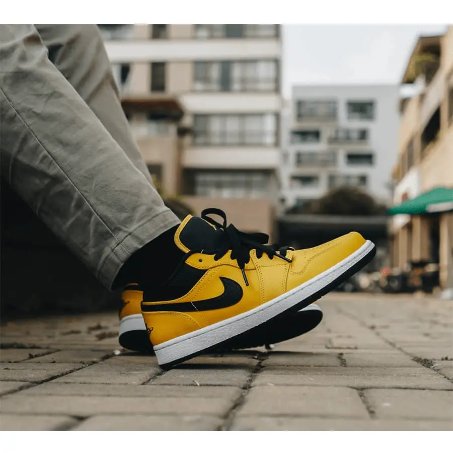 Giày Nike Air Jordan 1 Low 'University Gold Black' 553558-700 - Ảnh 6