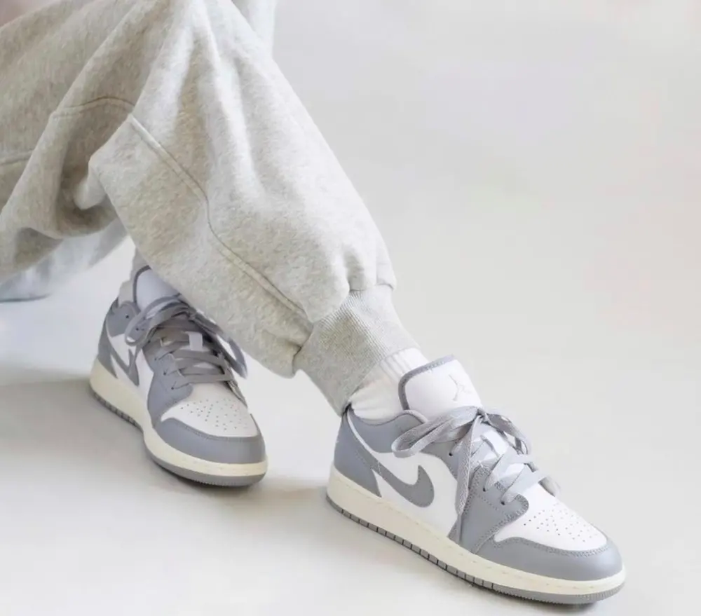 Giày Nike Air Jordan 1 Low 'Vintage Grey' 553558-053 - Ảnh 5