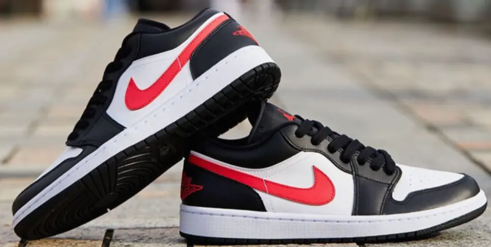 Alternative view of Giày Nike Wmns Air Jordan 1 Low 'Siren Red' DC0774-004