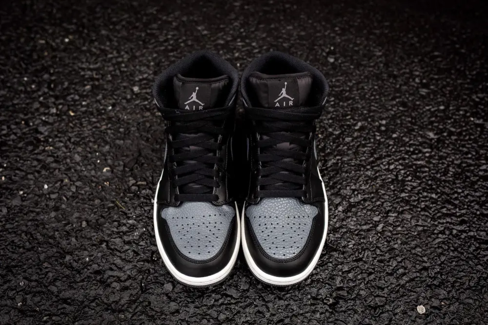 Giày Nike Jordan 1 Mid 'Tumbled Leather Grey' 554725-041 - Ảnh 3