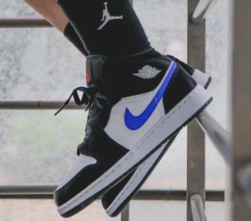 Giày Nike Air Jordan 1 Mid Black Racer Blue White (GS) 554725-084 - Ảnh 4