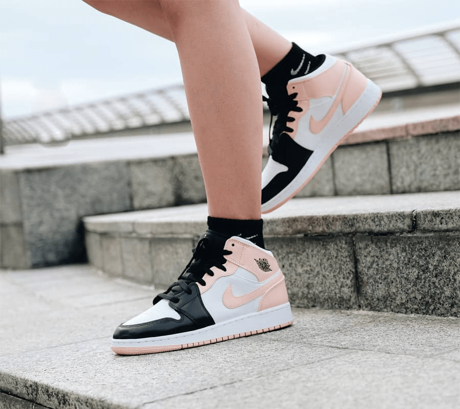 Giày Nike Air Jordan 1 Mid GS 'Crimson Tint' 554725-133 - Ảnh 6