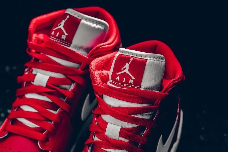 Giày Nike Air Jordan 1 Retro Mid 'Gym Red 2.0' 554724-600 - Ảnh 4