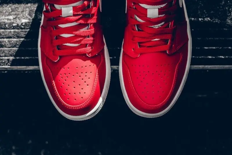 Giày Nike Air Jordan 1 Retro Mid 'Gym Red 2.0' 554724-600 - Ảnh 6