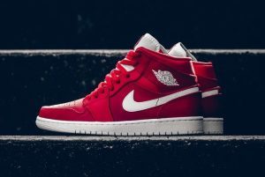 Alternative view of Giày Nike Air Jordan 1 Retro Mid 'Gym Red 2.0' 554724-600