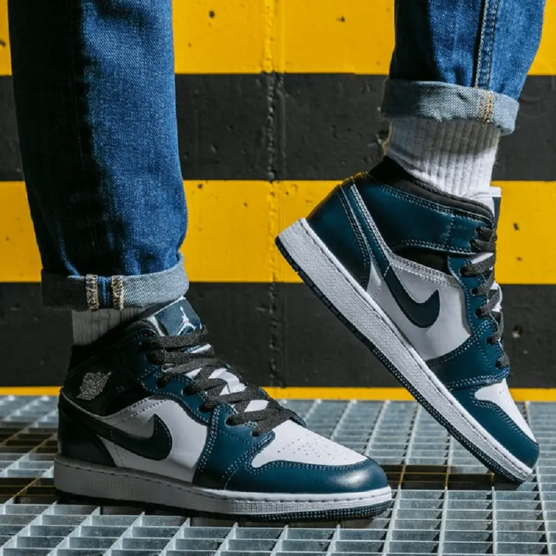 Giày Nike Air Jordan 1 Mid GS 'Armory Navy' 554725-411 - Ảnh 5