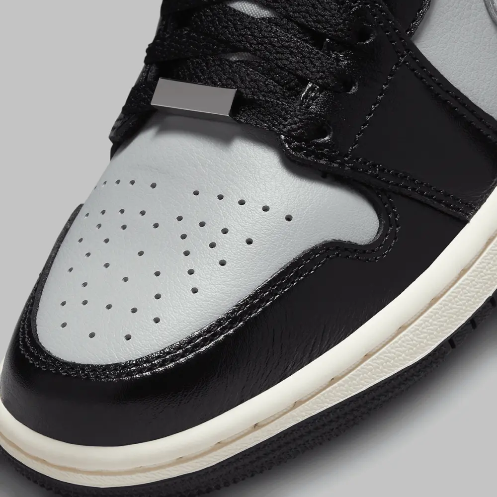 Giày Nike Air Jordan 1 Mid SE 'Black Chrome' FB9892-002 - Ảnh 7