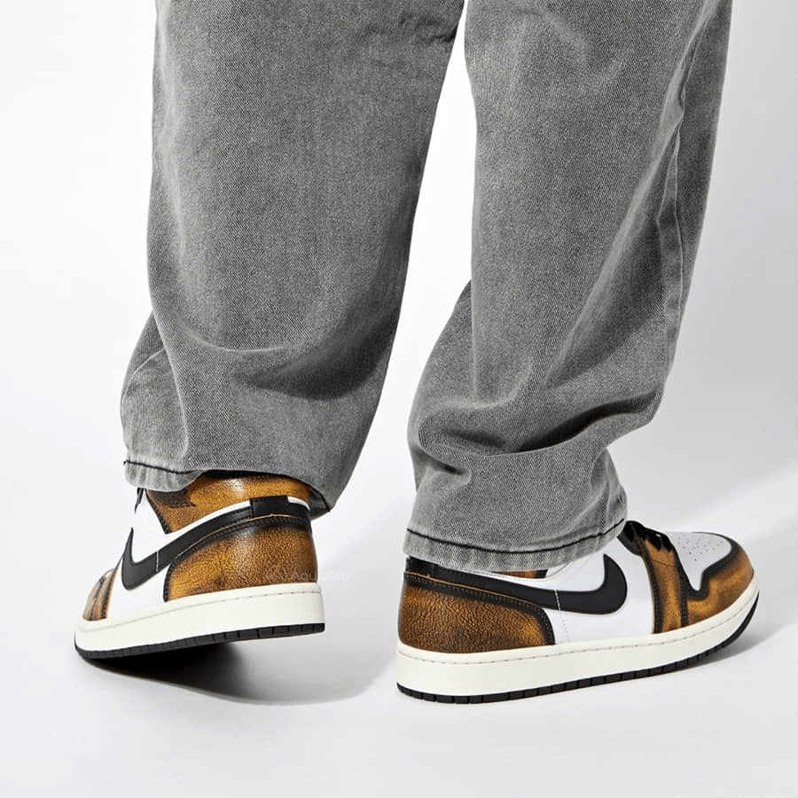 Giày Nike Air Jordan 1 Mid SE 'Orange Wear Away' DQ8417-071 - Ảnh 4