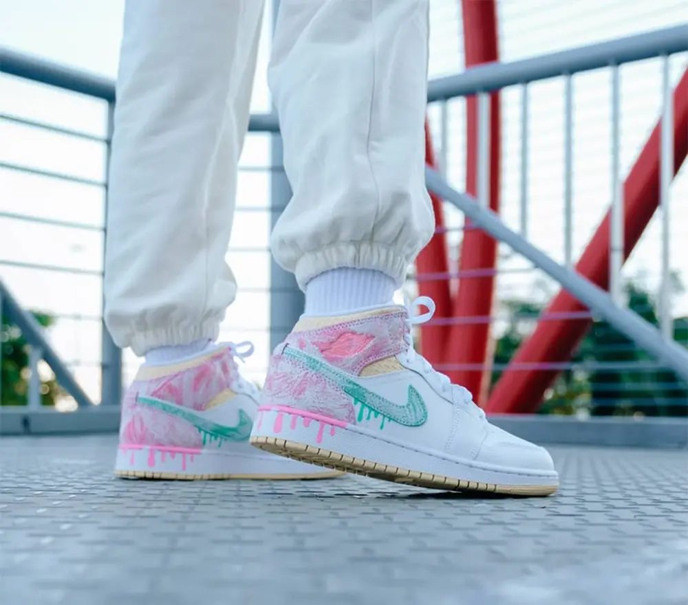 Giày Nike Air Jordan 1 Mid SE GS 'Paint Drip' DD1666-100 - Ảnh 4