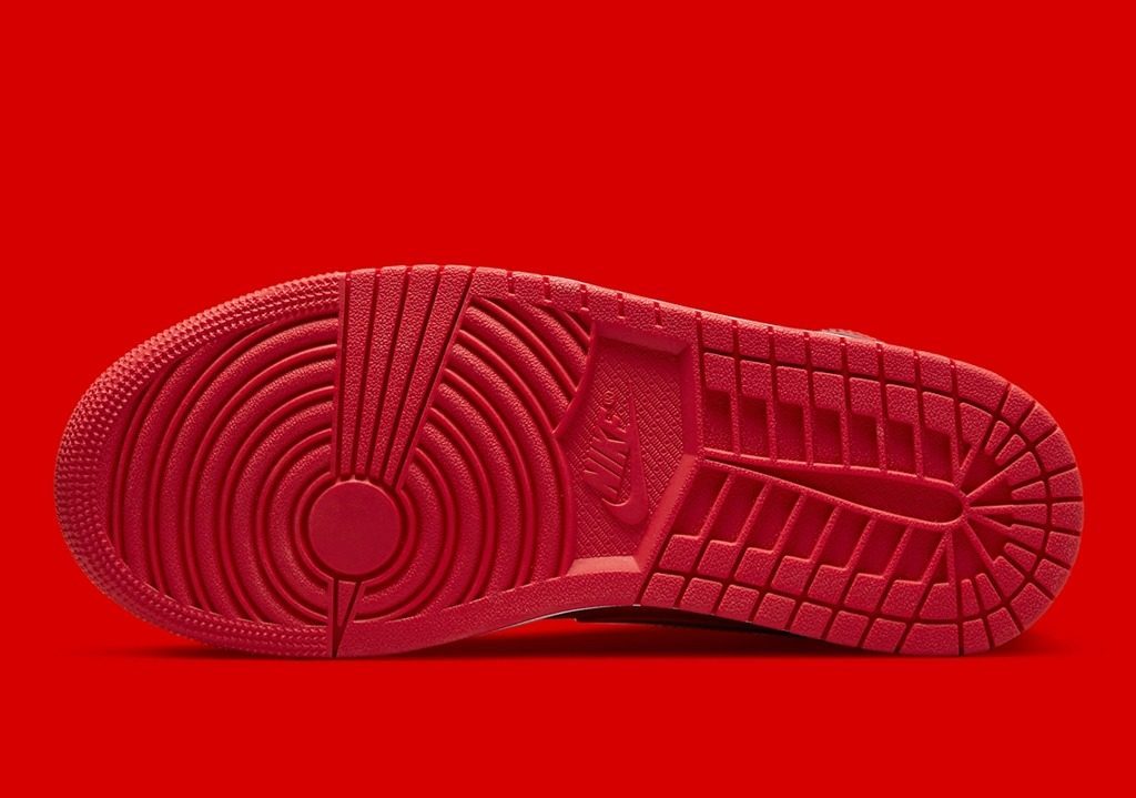 Giày Nike Air Jordan 1 Mid SE 'University Red Pomegranate' DH5894-600 - Ảnh 5