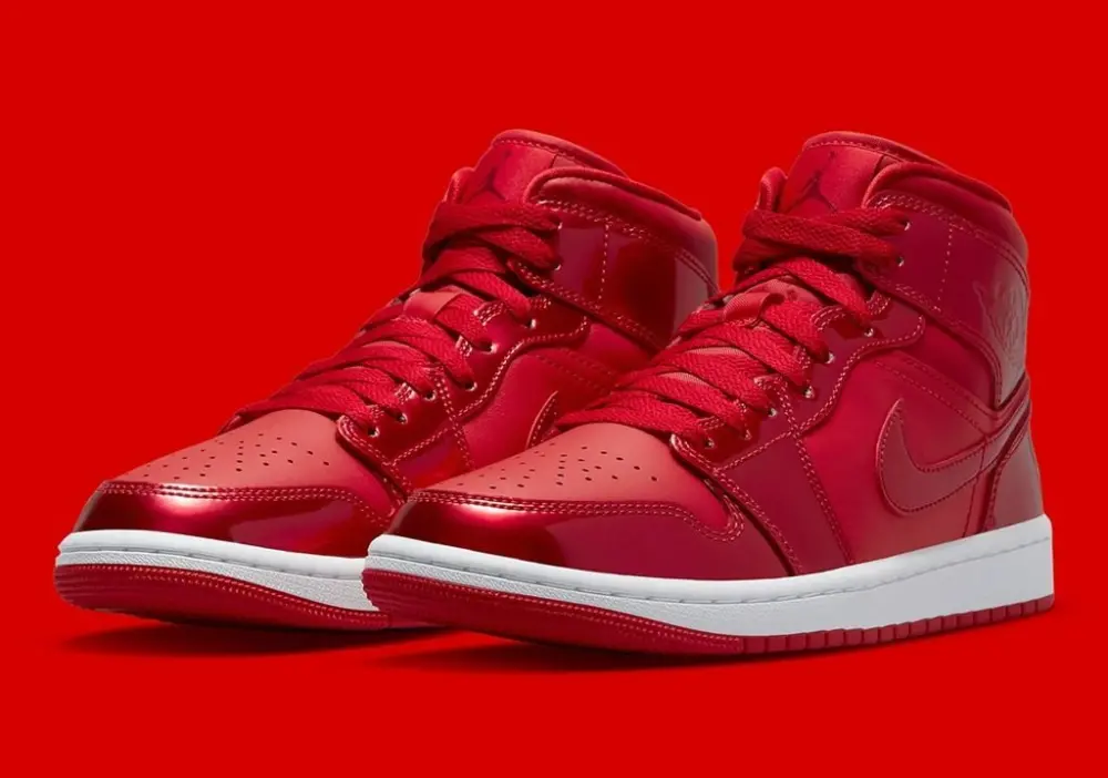 Giày Nike Air Jordan 1 Mid SE 'University Red Pomegranate' DH5894-600 - Ảnh 4