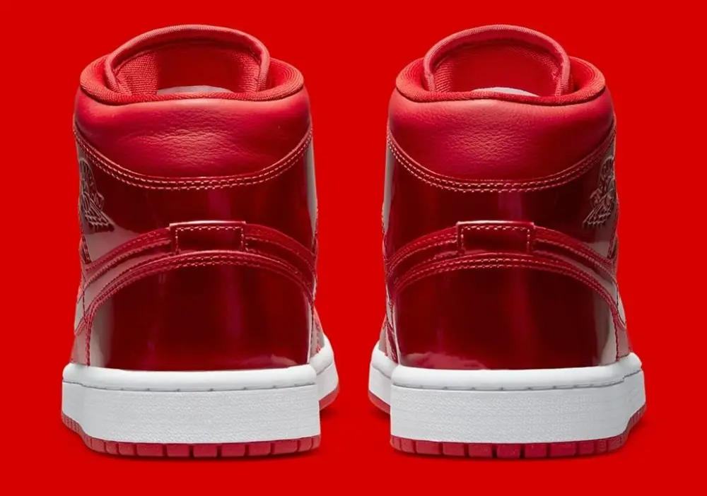 Giày Nike Air Jordan 1 Mid SE 'University Red Pomegranate' DH5894-600 - Ảnh 7