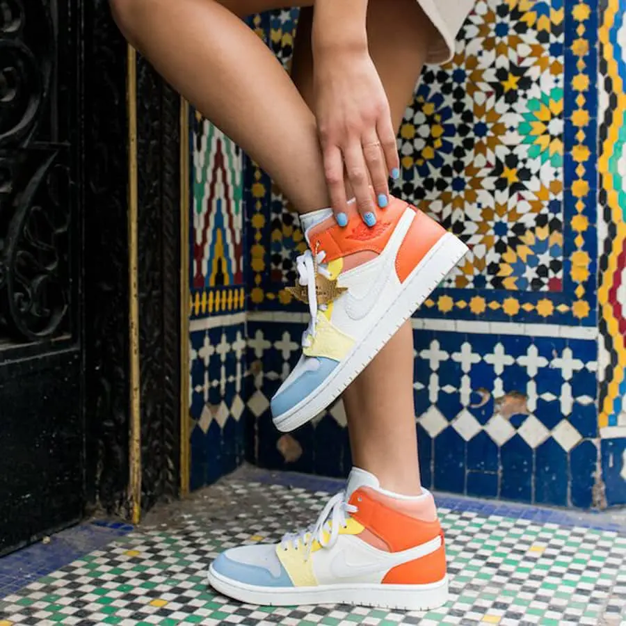 Giày Nike Wmns Air Jordan 1 Mid 'To My First Coach' DJ6908-100 - Ảnh 4