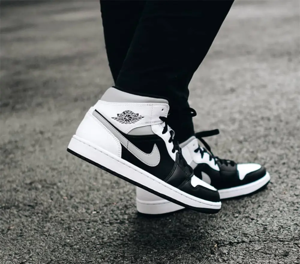 Giày Nike Air Jordan 1 Mid 'White Shadow' 554725-073 - Ảnh 3