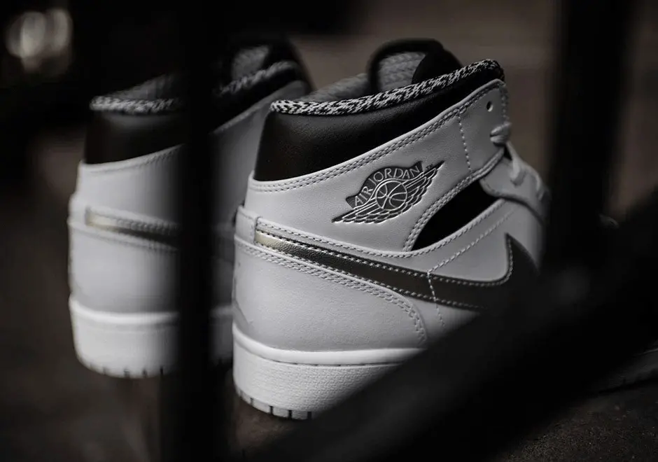 Giày Nike Air Jordan 1 Mid 'Wolf Grey Pure Platinum' 554724 032 - Ảnh 6