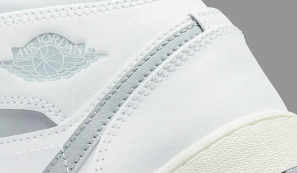 Giày Nike Air Jordan 1 Mid 'White' 554725-135 - Ảnh 3
