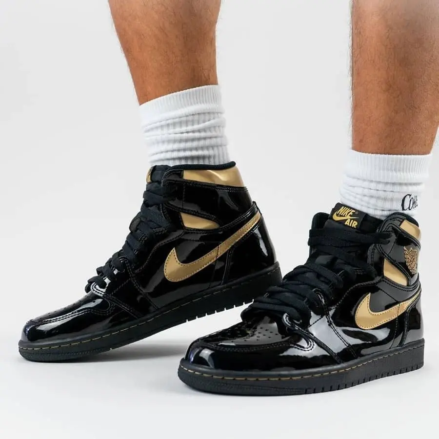 Giày Nike Air Jordan 1 Retro High OG 'Black Metallic Gold' 555088-032 - Ảnh 7