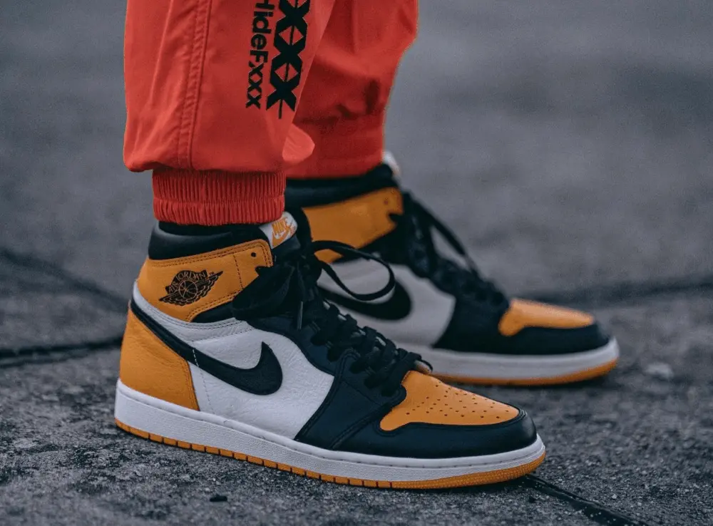 Giày Nike Air Jordan 1 Retro High OG 'Taxi' 555088-711 - Ảnh 5