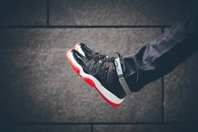 Giày Nike Air Jordan 11 Retro Low 'Bred' 528895-012 - Ảnh 3
