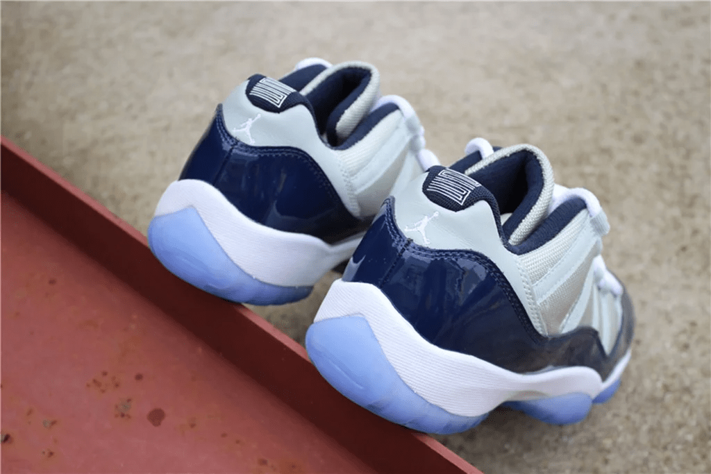 Giày Nike Air Jordan 11 Retro Low 'Georgetown' 528895-007 - Ảnh 6