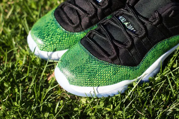 Giày Nike Air Jordan 11 Retro Low 'Snake' 528895-033 - Ảnh 3