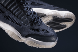 Alternative view of Giày Nike Air Jordan 11 Retro Low IE 'Obsidian' 919712-400