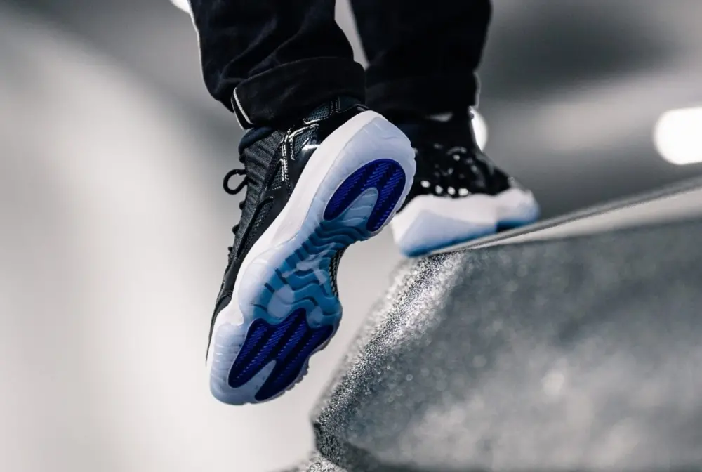 Giày Nike Air Jordan 11 Retro Low IE 'Space Jam' 919712-041 - Ảnh 3