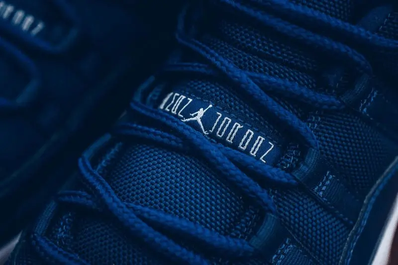 Giày Nike Air Jordan 11 Retro Low 'Navy Gum' 528895-405 - Ảnh 4