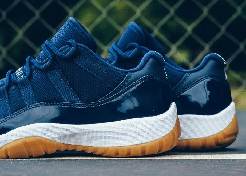 Giày Nike Air Jordan 11 Retro Low 'Navy Gum' 528895-405 - Ảnh 3