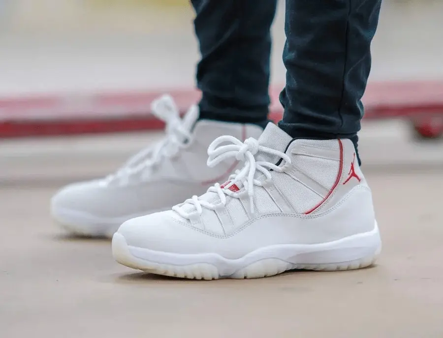 Alternative view of Giày Nike Air Jordan 11 Retro 'Platinum Tint' 378037-016
