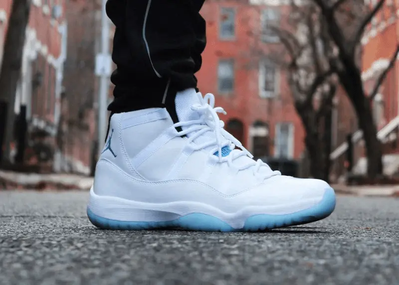 Alternative view of Giày Nike Air Jordan 11 Retro Legend 'Blue' (2014) 378037-117