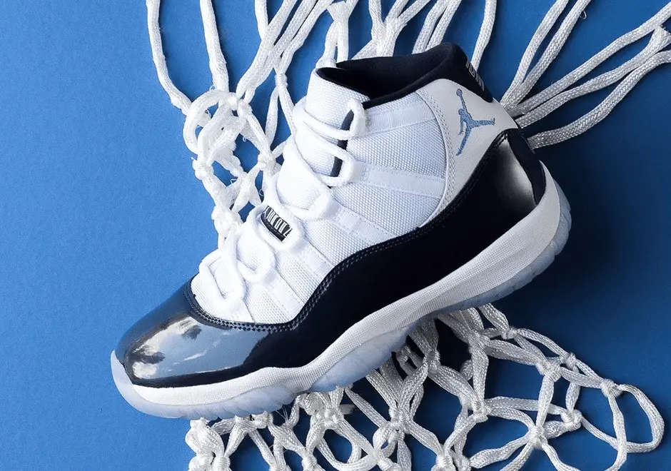 Alternative view of Giày Nike Air Jordan 11 Retro GS 'Win Like '82' 378038-123
