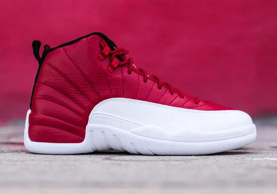 Alternative view of Giày Nike Air Jordan 12 GS 'Light Aqua' 510815-100