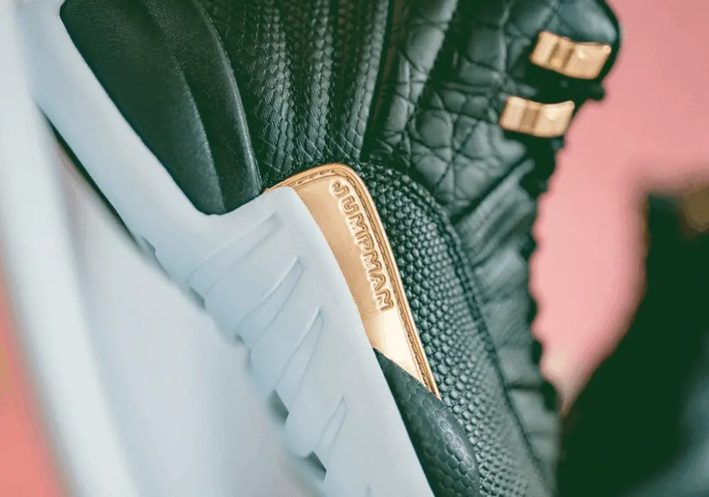 Alternative view of Giày Nike Wmns Air Jordan 12 Retro 'Reptile' AO6068-007