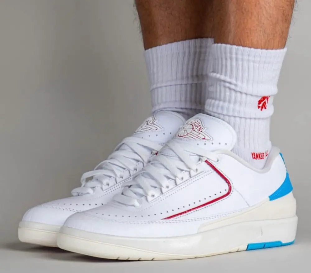 Giày Nike Air Jordan 2 Low GS Retro 'UNC To Chicago' DX4401-164 - Ảnh 3