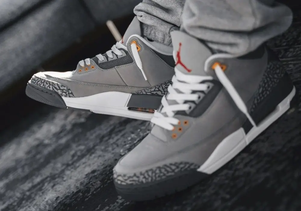 Alternative view of Giày Nike Air Jordan 3 Retro GS 'Cool Grey' 398614-012