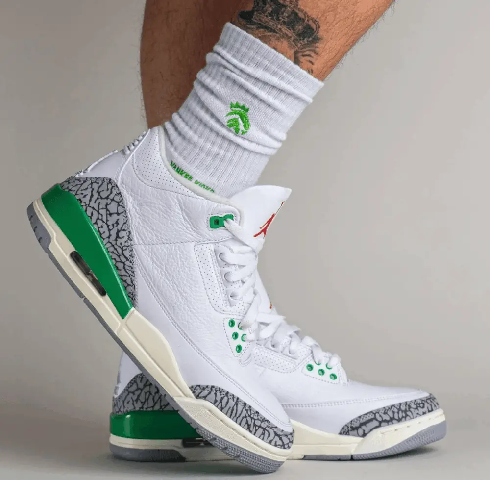 Alternative view of Giày Nike Air Jordan 3 WMNS 'Lucky Green' CK9246-136