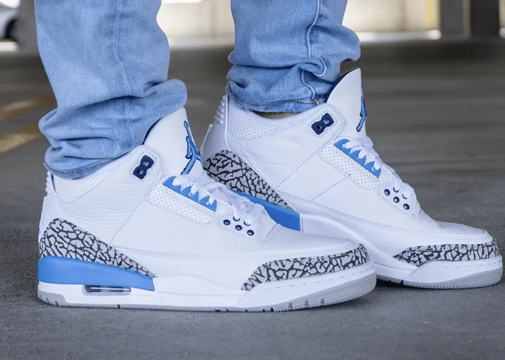 Alternative view of Giày Nike Air Jordan 3 Retro 'UNC' CT8532-104