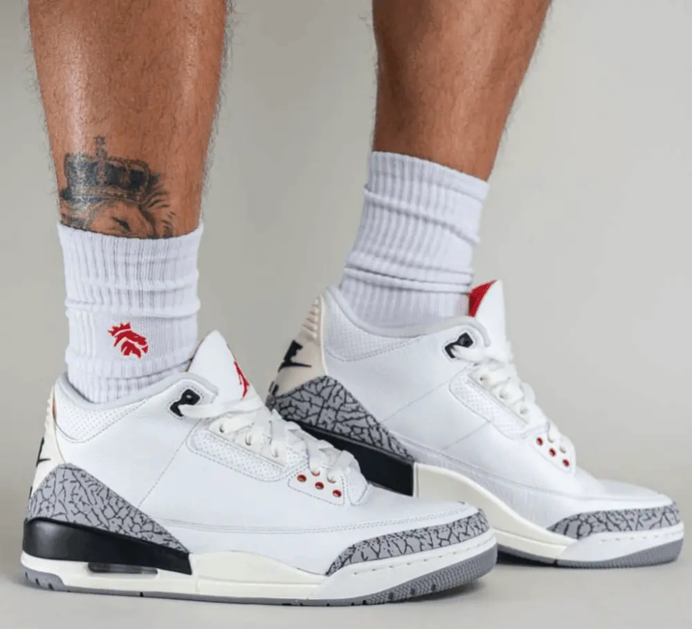 Alternative view of Giày Nike Air Jordan 3 Retro GS 'White Cement' DM0967-100