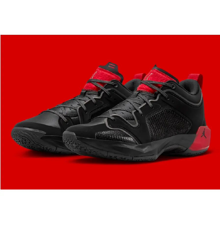Alternative view of Giày Nike Air Jordan 37 ‘Bred’ DQ4122-007