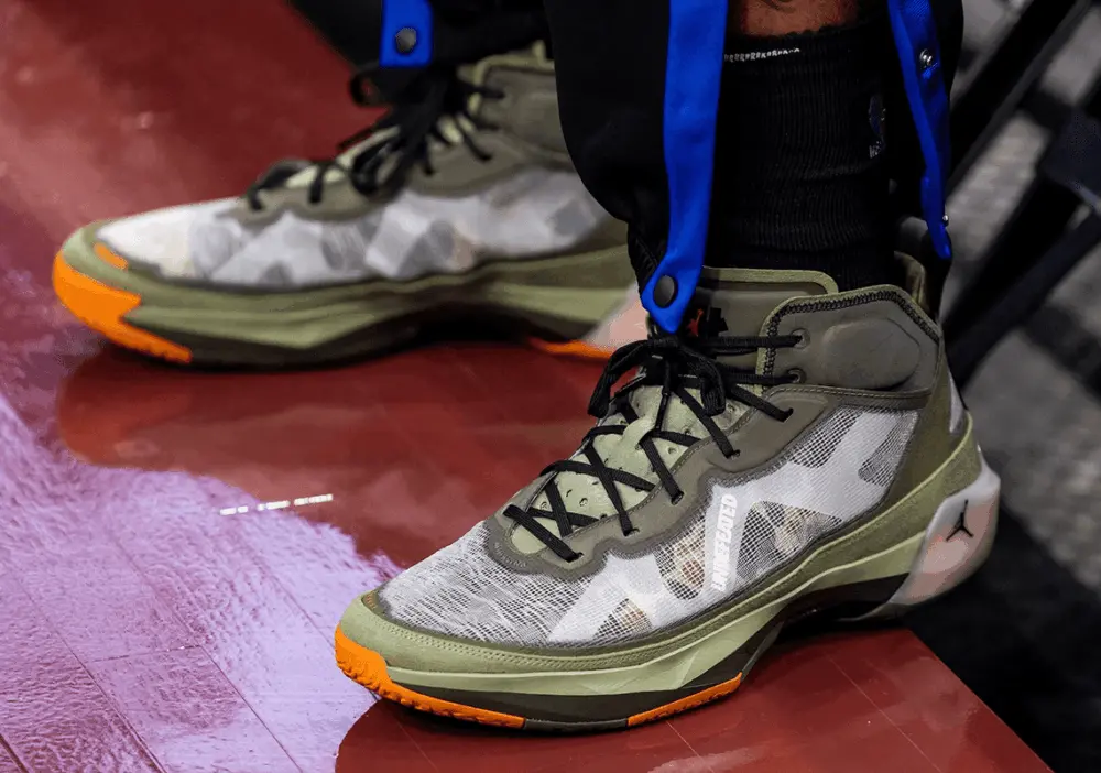 Alternative view of Giày Nike Air Jordan 37 x Undefeated SP 'Flight Jacket' DV6255-300