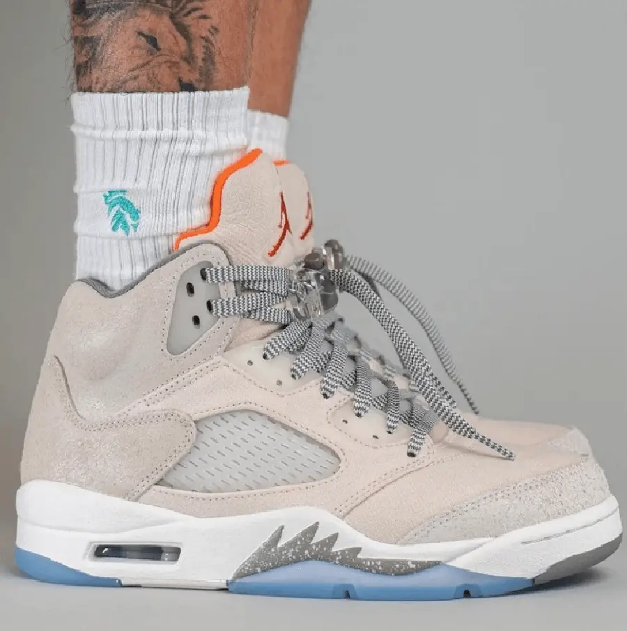 Alternative view of Giày Nike Jordan 5 Retro SE 'Craft Light Orewood Brown' FD9222-180