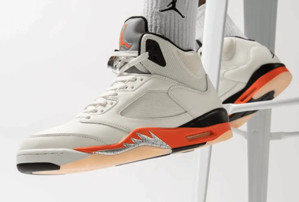 Alternative view of Giày Nike Air Jordan 5 Retro 'Shattered Backboard' DC1060-100