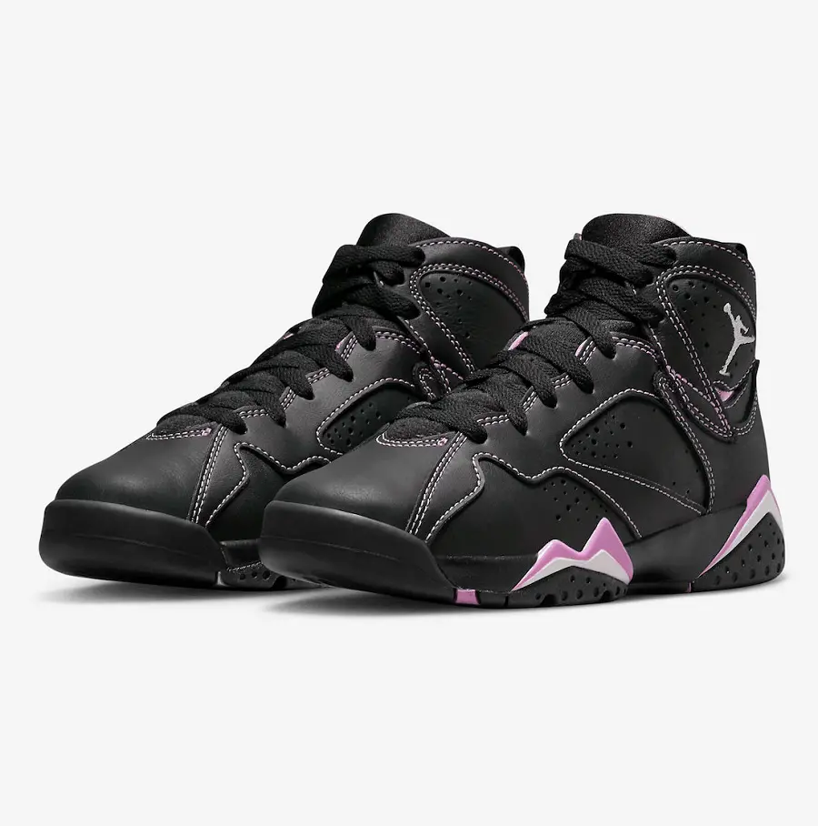 Alternative view of Giày Nike Air Jordan 7 Retro 'Barely Grape' DV2255-055