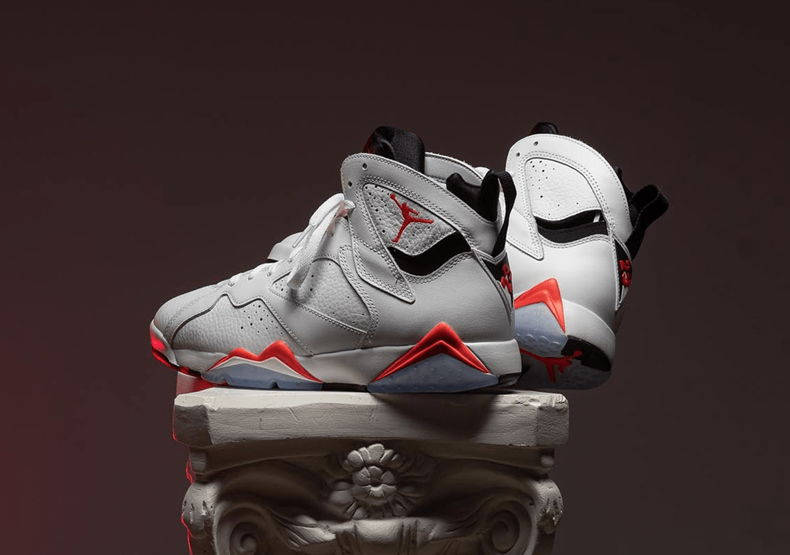 Giày Nike Air Jordan 7 Retro 'White Infrared' CU9307-160 - Ảnh 4