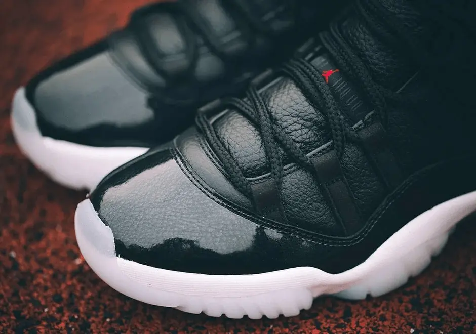Alternative view of Giày Nike Air Jordan 11 GS '72-10' 378038-002