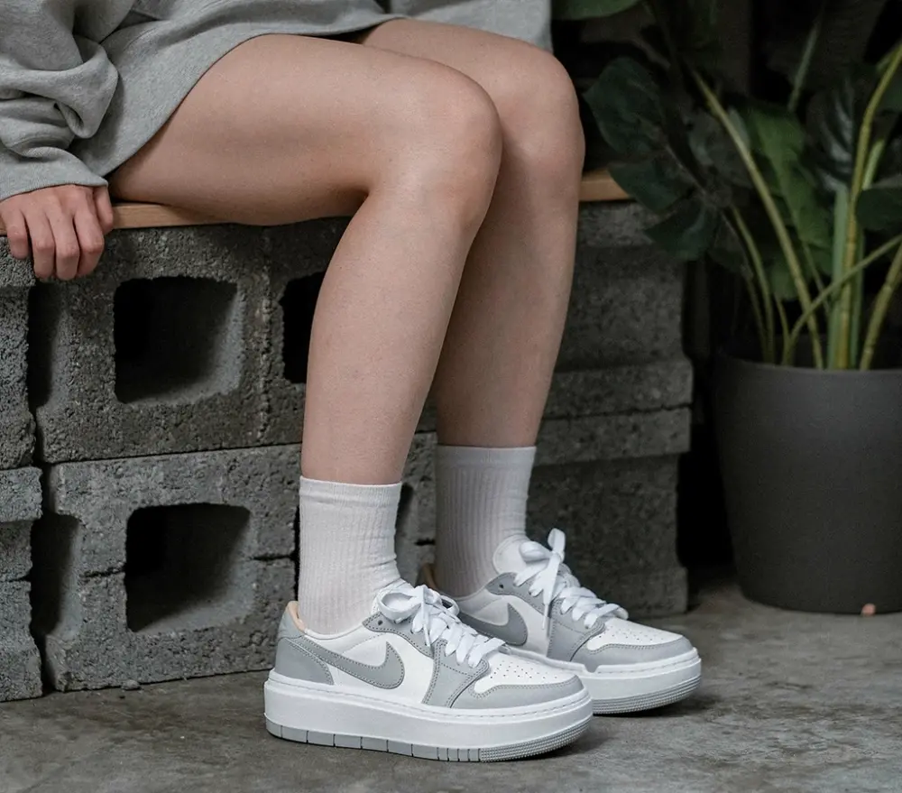 Alternative view of Giày Nike Air Jordan 1 LV8D Elevate 'Wolf Grey' DH7004-100