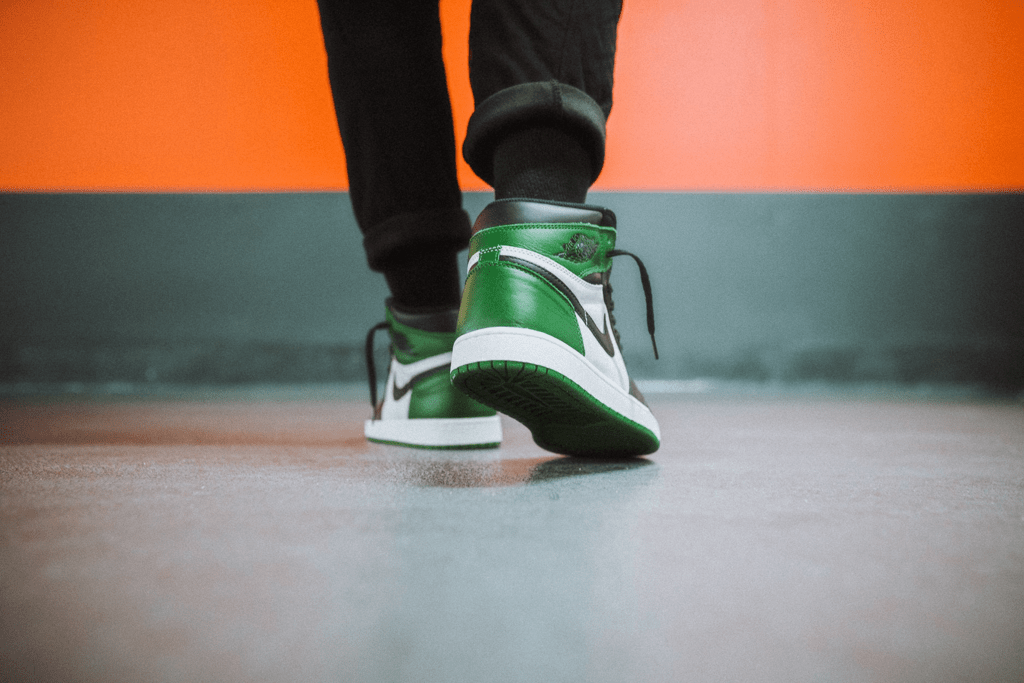 Giày Nike Air Jordan 1 Retro High OG GS 'Pine Green' 575441-302 - Ảnh 5