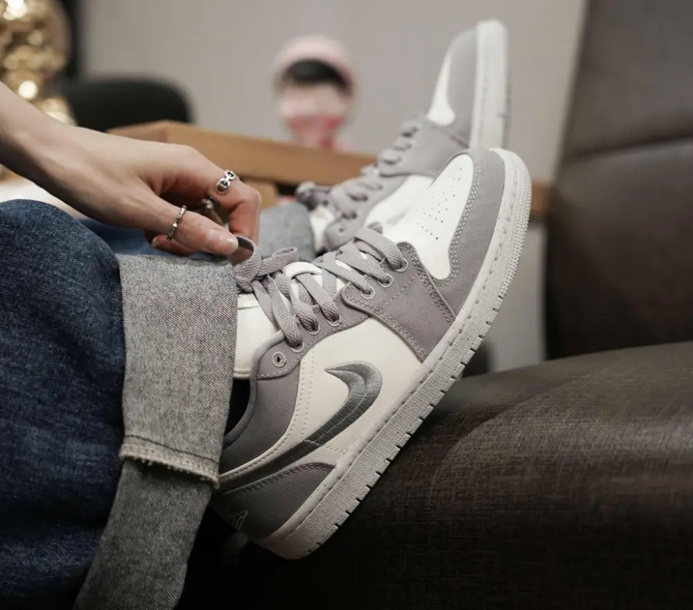 Giày Nike Air Jordan 1 Low SE Light 'Steel Grey' DV0426-012 - Ảnh 3