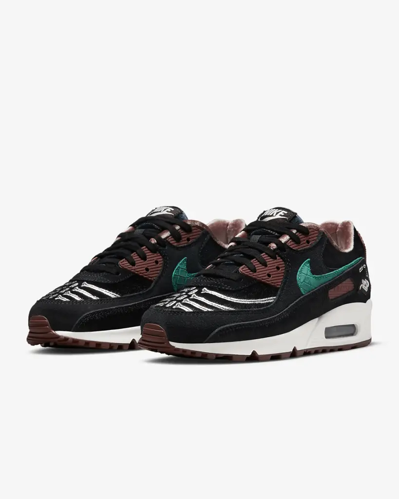 Alternative view of Giày Nike Air Max 90 'Siempre Familia' DO2154-010